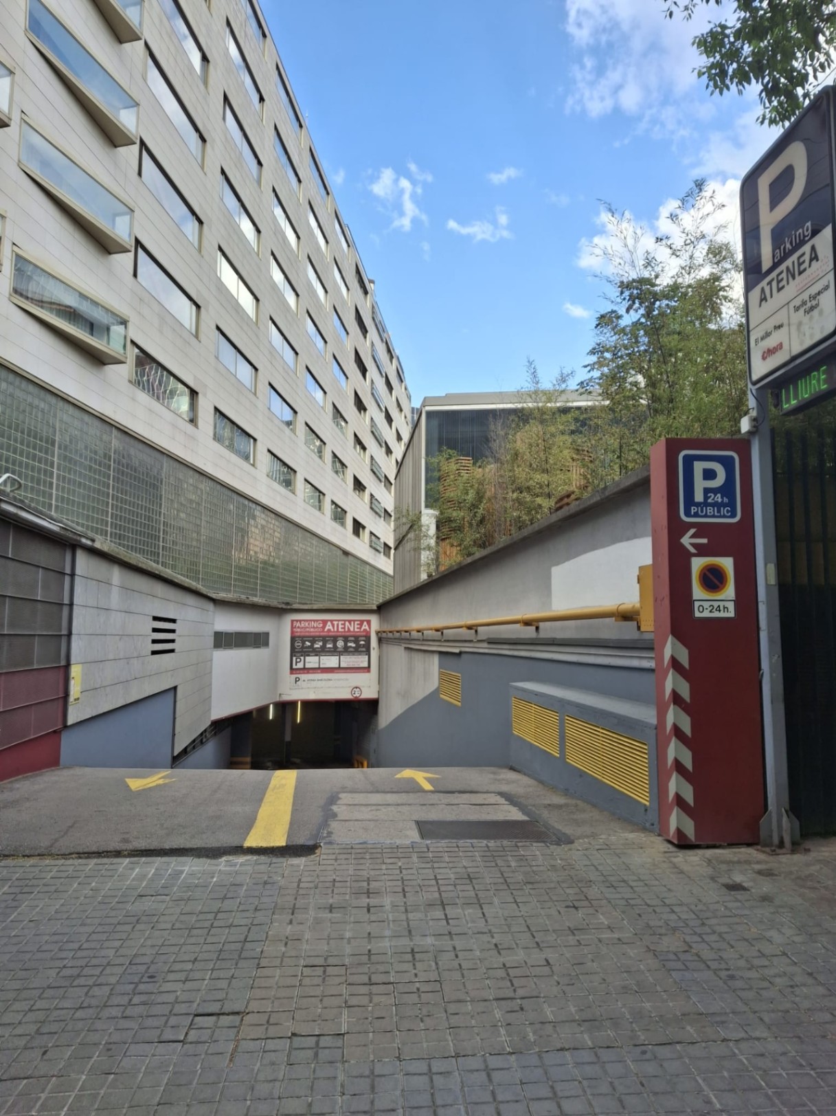PARKING ATENEA