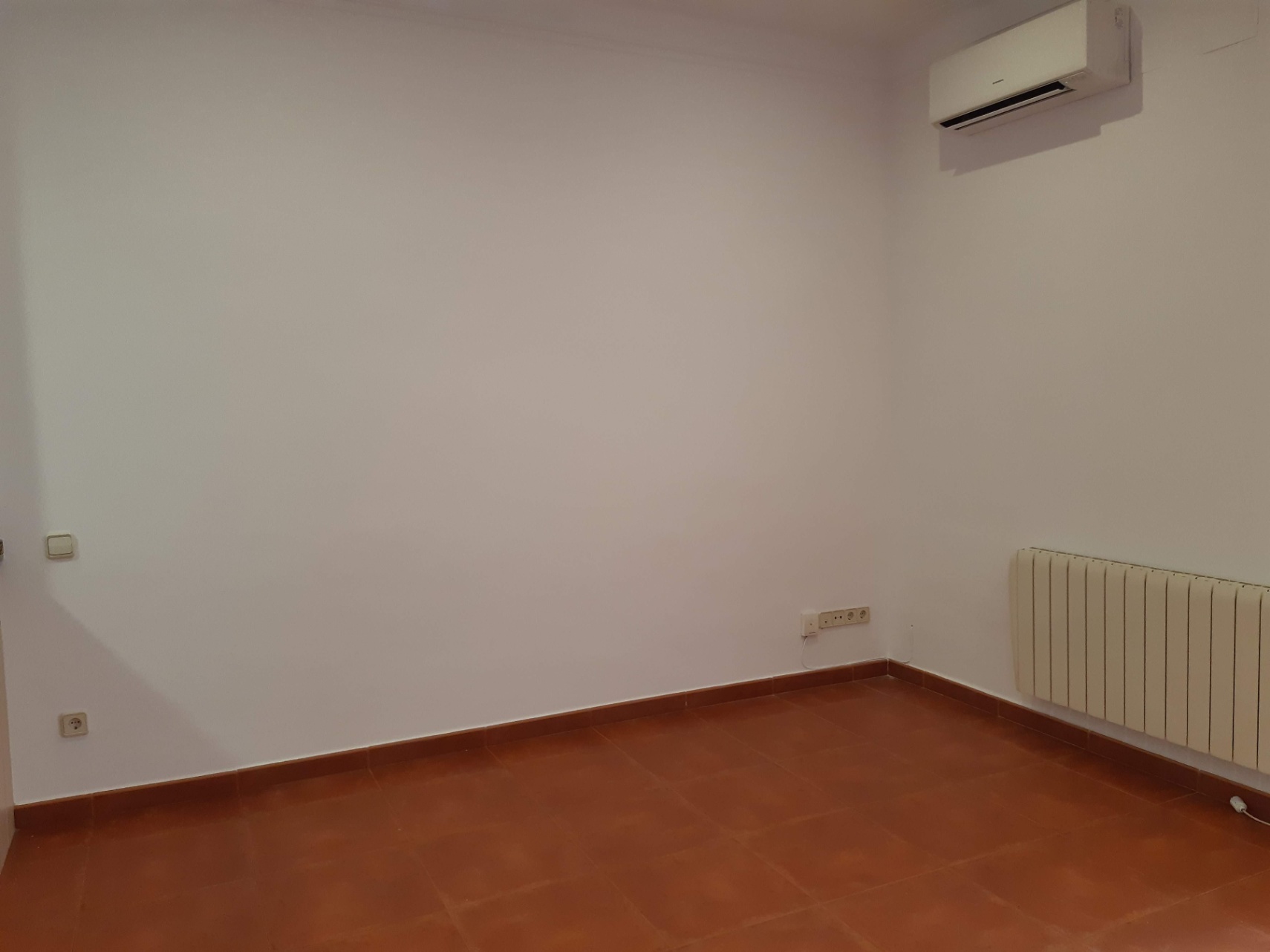PISO CON TERRAZA