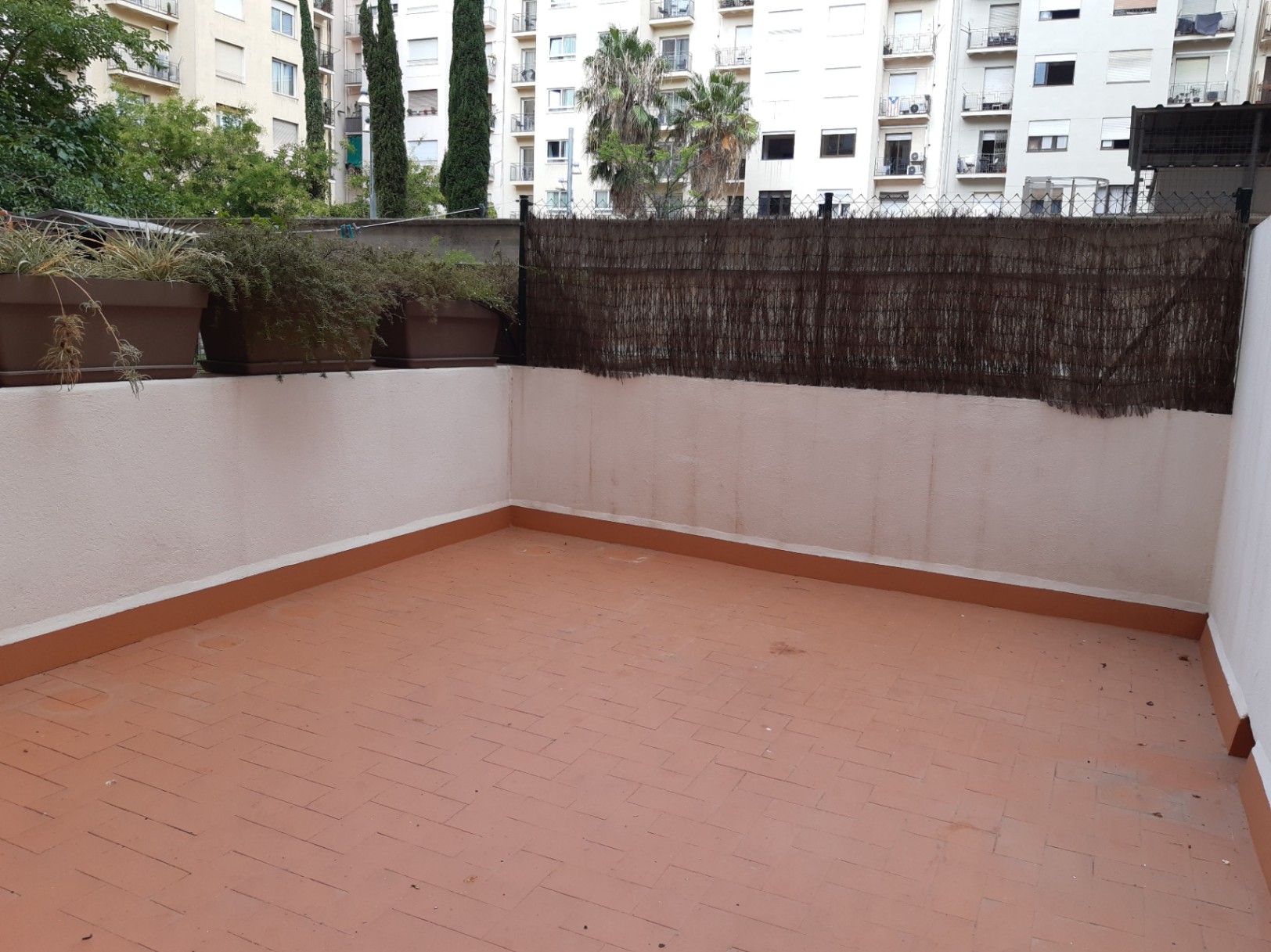 PISO CON TERRAZA