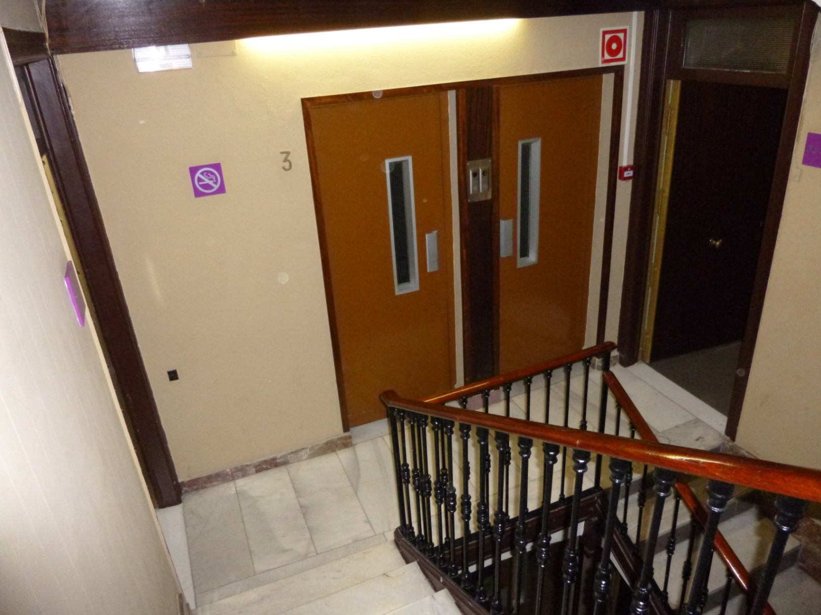 Oficina Pelai 12