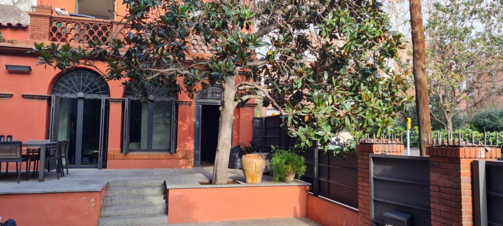 Renovated house for rent Anglí street