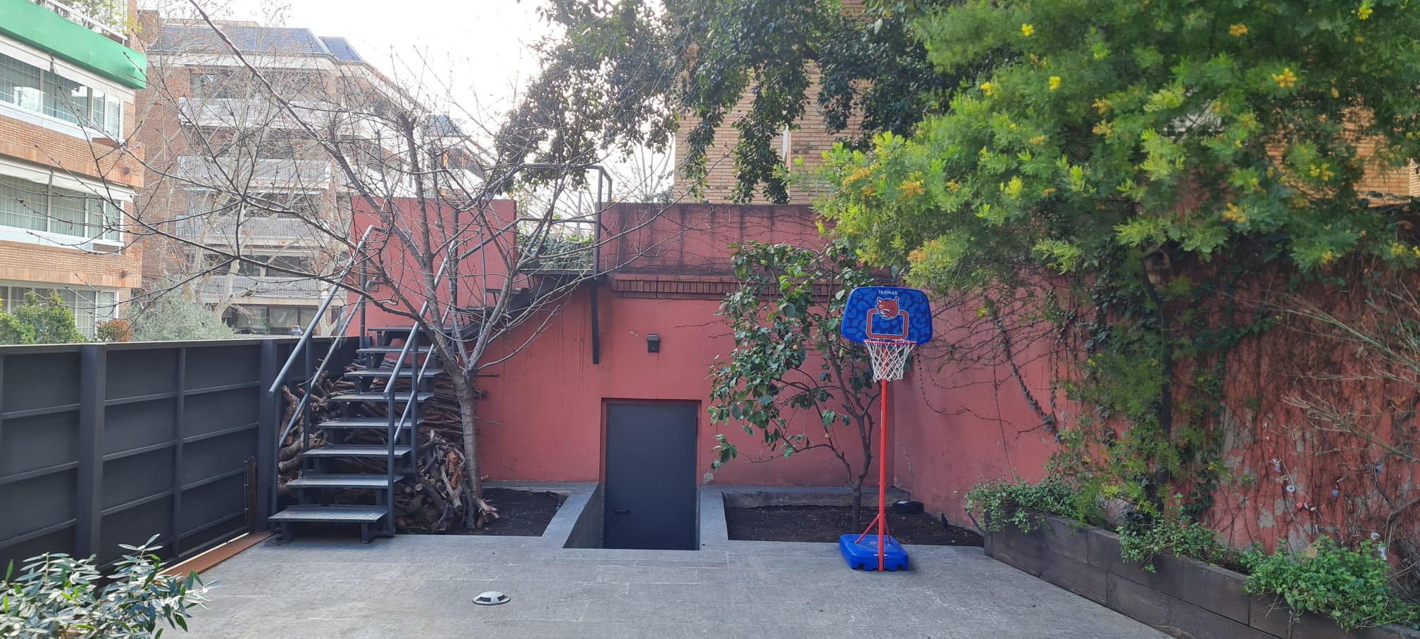 Renovated house for rent Anglí street