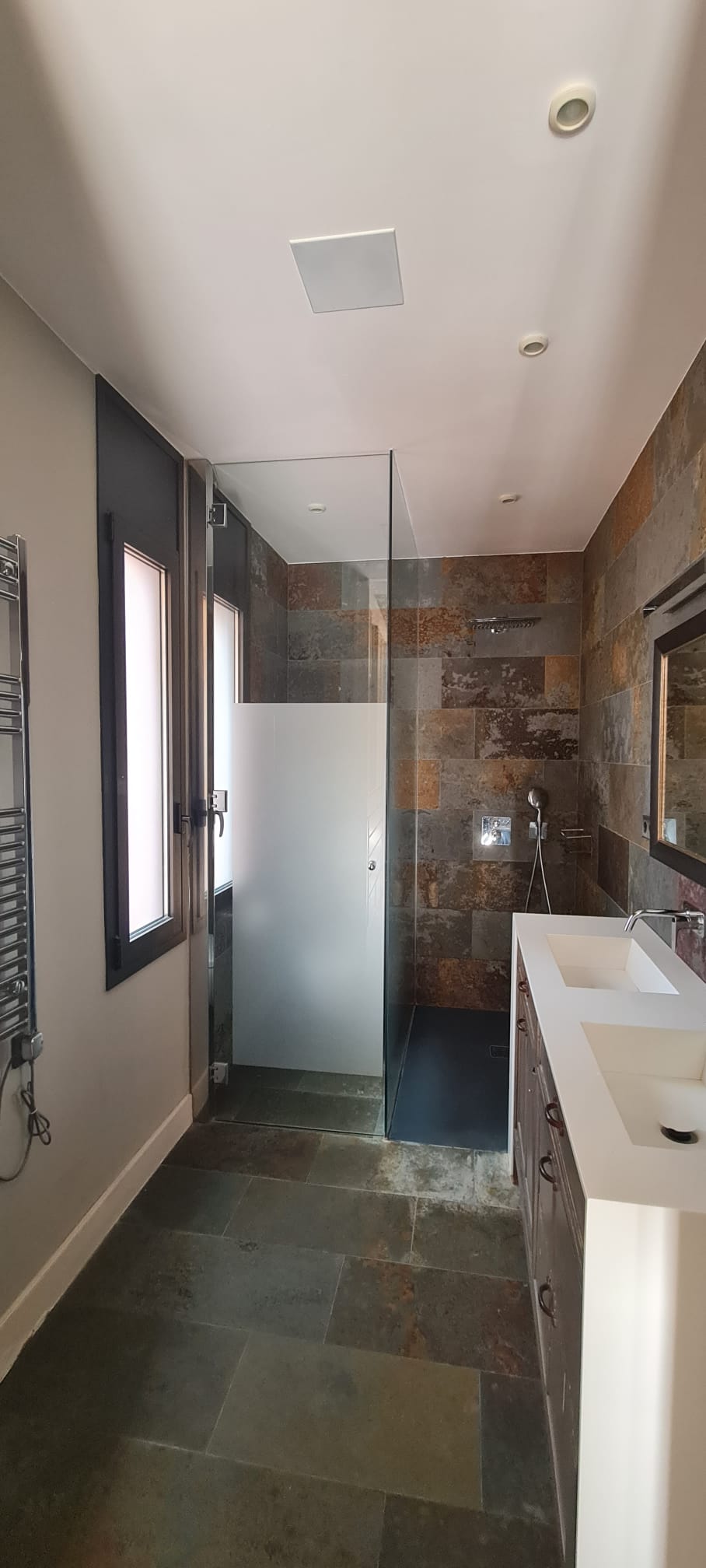 Renovated house for rent Anglí street