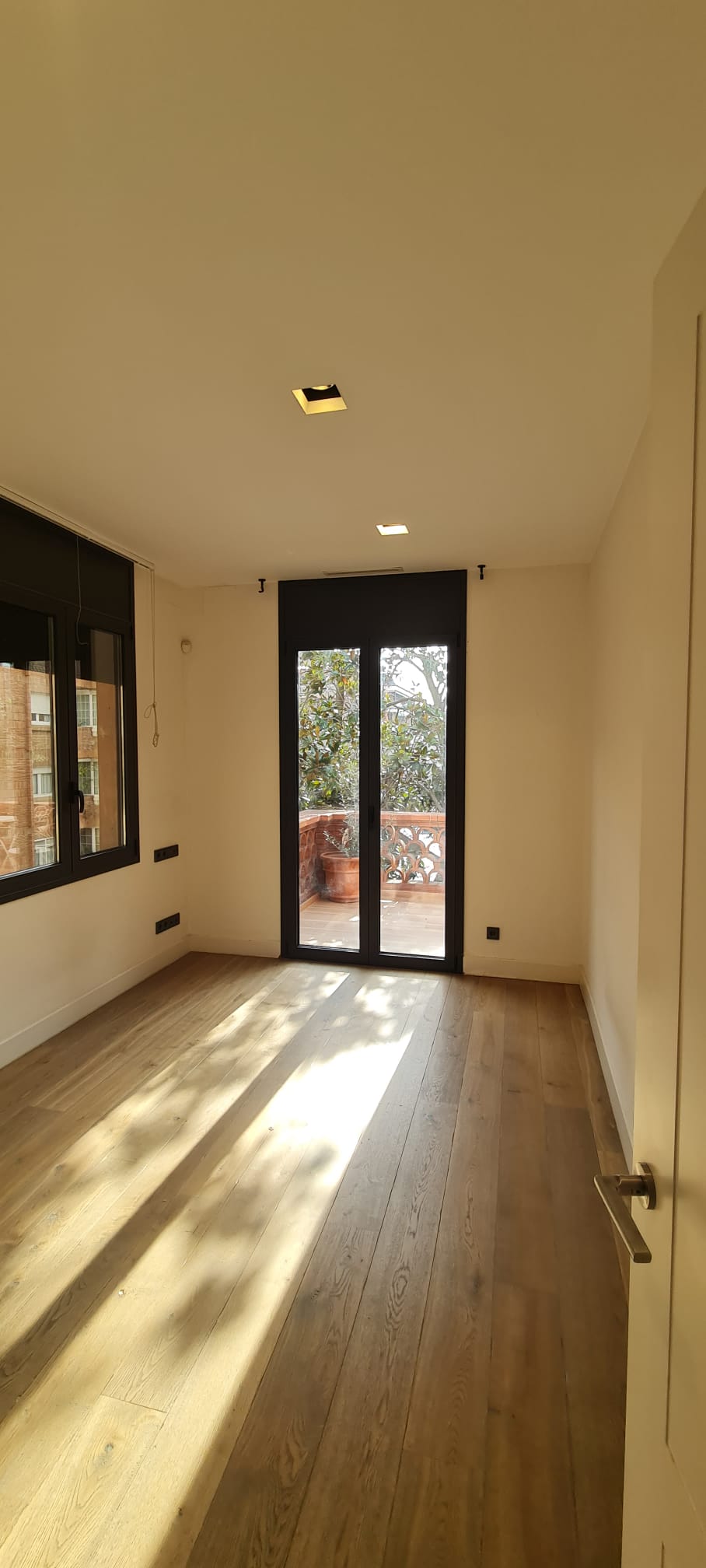 Renovated house for rent Anglí street