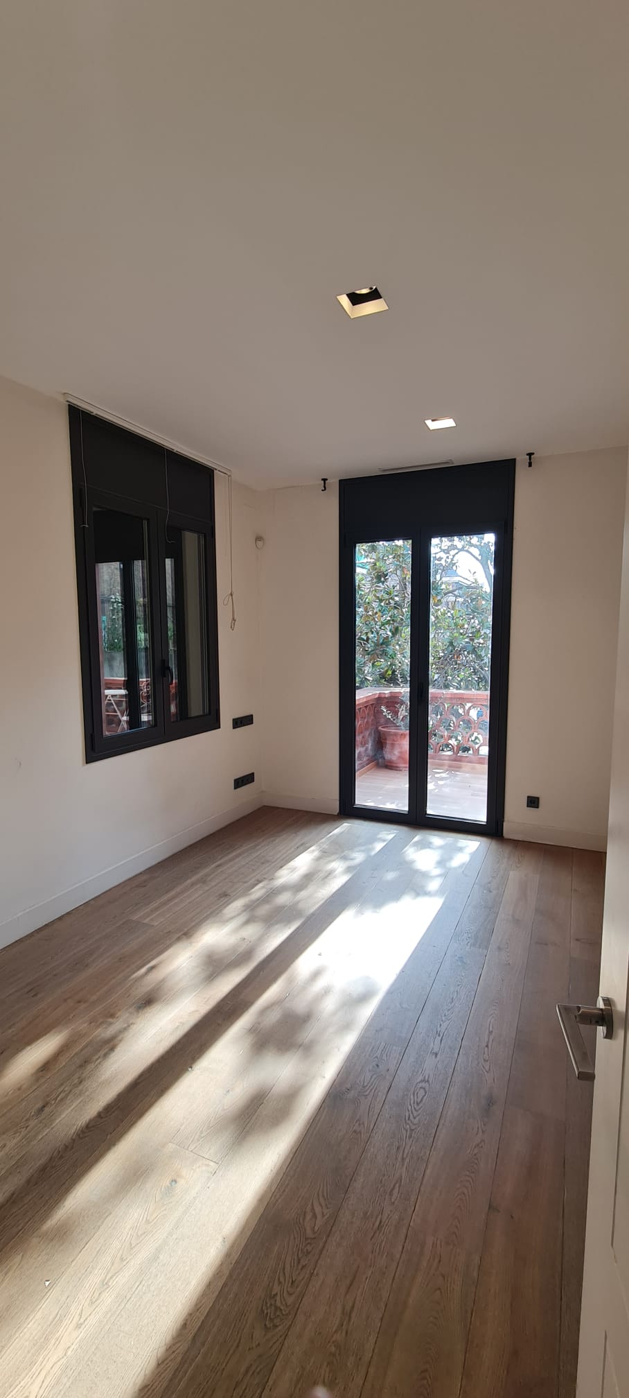 Renovated house for rent Anglí street