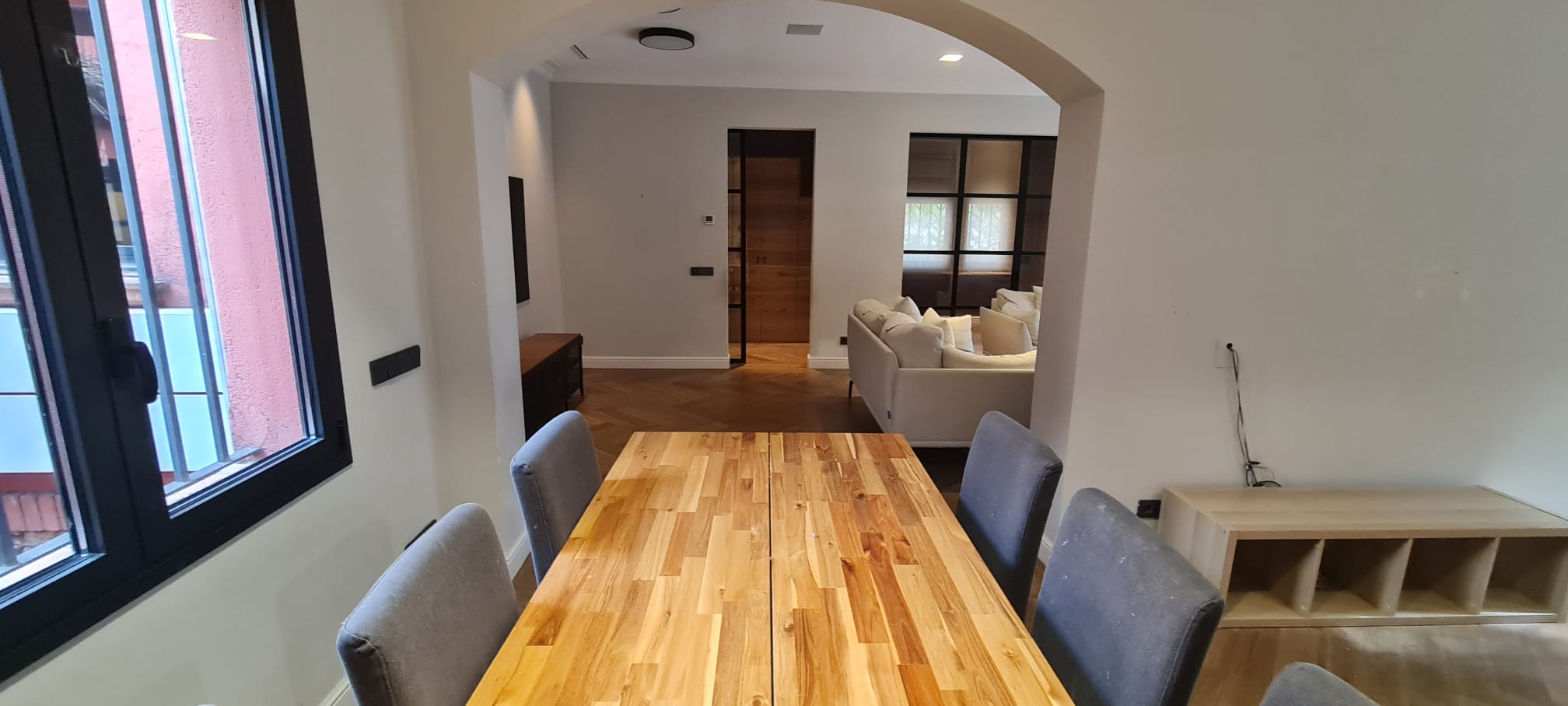 Renovated house for rent Anglí street